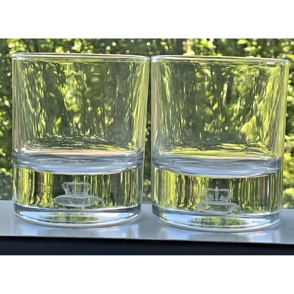 CROWN ROYAL floating crown on pillow 3D Hologram Rocks whiskey Glass set of 2 - Picture 15 of 16